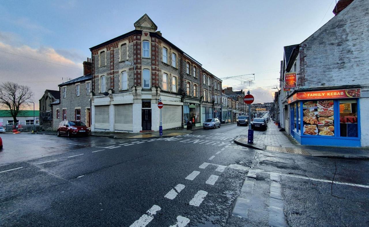 F3 2 Bedroomed Town House - Free Parking - Super 150 Mbps Wifi Near Gavin N Stacey Film House - 1 Free Dog Allowed Барри Экстерьер фото