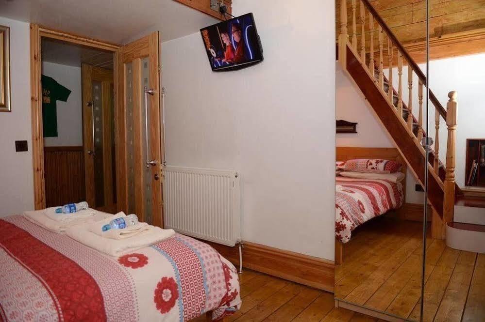 F3 2 Bedroomed Town House - Free Parking - Super 150 Mbps Wifi Near Gavin N Stacey Film House - 1 Free Dog Allowed Барри Экстерьер фото